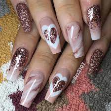 Kerri Anderson On Instagram Love Those Double Hearts Acrylicnails Glitternails Sho Nail Designs Valentines Valentine Nail Art Red Nail Art Designs