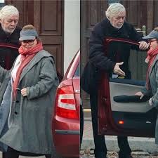 Právě proto její manžel, josef abrhám, podnikl rázné kroky, aby svou milovanou ženu ochránil. Kam Se Podela Milovana Popelka Libuska Safrankova By Se Zase Mohla Ukazat Expres Cz