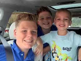 Day two and we're still smiling 😃❤️