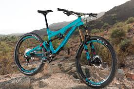 Pivot Makes New Mach 6 Enduro Bike Longer Lower