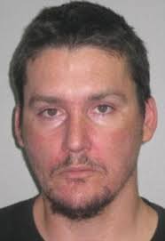 Noosa man Ricky Gardner who escaped from police by jumping in ocean shows  up alive