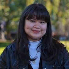 Carolyn Strudwick's Instagram, Twitter & Facebook