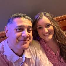 Where to find a wooden ukulele to learn how to play?