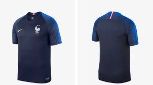 Ce maillot au col rond et à manches raglan vous garantit des mouvements flexibles et naturels. Snijeg Je Lijeciti Ako Maillot De Foot France Nike 2 Etoiles Tedxdharavi Com
