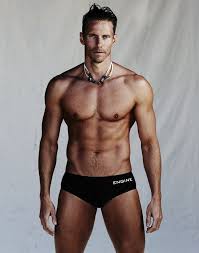 Roland mark schoeman ois (born 4 july 1980) is a south african swimmer and was a member of the south african swimming team at the 2000, 2004, 2008 and 2012 olympic games Roland Schoeman Alchetron The Free Social Encyclopedia