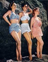 Bikini Was Trend In 1950s When Women Was More Confident To Show Thier Bodies Mode Strandmode Modegeschichte