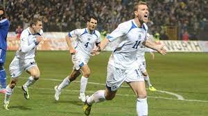 Edin Dzeko Leads Bosnia Past Group Leader Greece In The Qualiifications Soccer Players Bosnia Edin Dzeko