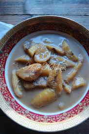 Kupas pisang kepok, belah menjadi dua bagian, kemudian sisihkan. Resepi Pengat Pisang Telur Resepikek Camored Com
