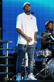 Chris brown has never been one to hide his love for sneakers⁠—in case you missed it, he showed off some of his insane collection in a 2017 episode of brown decided to have ganga ink the air jordan iii on his right cheek. Looklive Discover Buy Latest Fashion Chris Brown Outfits Chris Brown Style Chris Brown