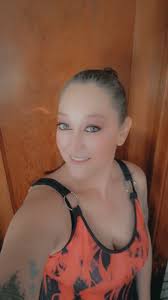 Hollar's Bar N Grill