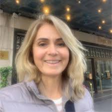 Meet Laura Cortesi, Paulin Raison and Karin Basaran, some of our graduates  in Baar, who share their experiences in our graduate programme and why they  chose our programme.