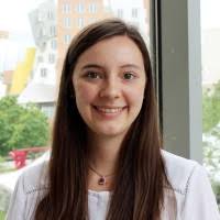 Jennifer Schall's Instagram, Twitter & Facebook