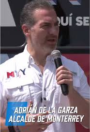 Tarjeta Regia De Adrian De La Garza