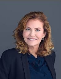 Amber Scheer's Instagram, Twitter & Facebook