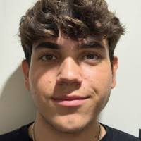 50+ perfiles de «Ian López»