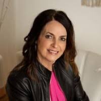 40+ perfiles de «Trina»