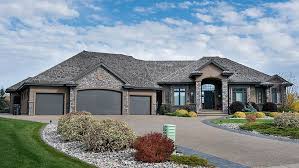 Bungalow Style House Plan 81100 With 3 Bed 6 Bath 8 Car Garage Bungalow House Plans Bungalow Style House Plans Beautiful House Plans