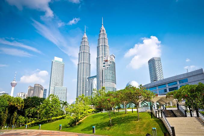 Phân biệt ETD, ETA, ATD và ATA trong vận chuyển hàng Việt Nam – Malaysia