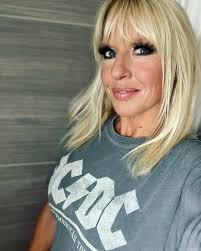 Tofte Manor fro see @adriatique and @blondish with @powellrachel 💃🏼💥🤩😘  , Top venue top night as always with my twin