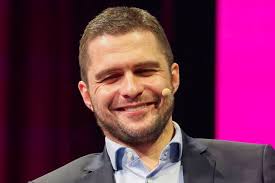 Dr. Marc Lenz und Dr. Steffen Merkel schauen, 1. Tag, SPOBIS Conference,  Congress-Center Hamburg