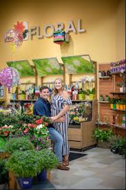 That is why you may be interested in buying your cakes from a local store or bakery. Florida Couple S Engagement Photos At Publix Go Viral Wfla