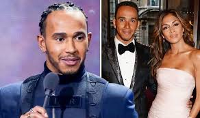 Od listopada 2007 do lutego 2015, hamilton był w związku z nicole scherzinger, wokalistką amerykańskiej grupy pussycat dolls. Lewis Hamilton F1 Driver On Nicole Scherzinger Split My World S Turned Upside Down Celebrity News Showbiz Tv Express Co Uk