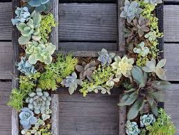 Eine Gartendeko Ideen Machen Selber Sie Eine Gartendeko Ideen Machen Selber Sie In 2020 Succulent Planter Diy Succulents Diy Succulent Planter