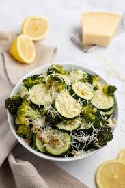 There's fresh zucchini, tomatoes, basil, parmesan, and lots of garlic. Roasted Broccoli And Zucchini Recipe Shugary Sweets