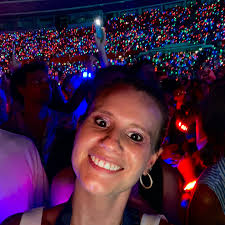 B e l i v e in L o V E 🌈♥️ C o l d P l a y 🎸🌙🎶 Viena @coldplay una  noche mágica llena de amor, felicidad, agradecimiento y buena vibra.