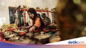 Maybe you would like to learn more about one of these? Gamelan Sejarah Fungsi Dan Instrumen Warisan Budaya