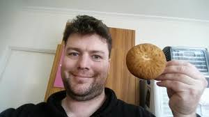 Anyone else seen this!? Pioppino culture.. but I got a mutant.. it's like a  pioppino messed with a puffball... .. took 3 agar tissue clones because..  well why not.. but seriously.. what..?