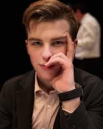 Andrew Holcombe's Instagram, Twitter & Facebook