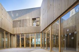 Ensemble Pastoral Catholique Atelier D Architecture Brenac Gonzalez Archdaily Architecture Church Architecture Wooden Facade