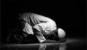 Bacaan doa setelah melaksanakan sholat sunnah tahajud pada sepertiga malam sesuai sunnah ditulis menggunakan tulisan arab, tulisan latin, dan artinya. Doa Setelah Sholat Tahajud Versi Arab Latin Dan Artinya