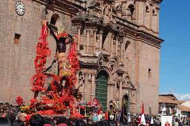 Mai 2019 in die französischen kinos kam. Senor De Los Temblores Procession In Cusco Aracari Travel