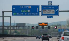 A forgalmat csúcsidőszakon kívüli napi munkavégzésekkel ütemezve korlátozzák. Kiakadtak Torokbalinton Tul Zajos Az M7 Es Es Az M0 As Sebessegcsokkentest Akarnak A Sztardan Budapestkornyeke Hu