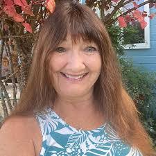 Emily Hickman's Instagram, Twitter & Facebook