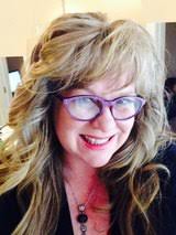 Kendra Spicer's Instagram, Twitter & Facebook