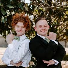 Gabrielle Fraser and Joshua Row's Wedding Website