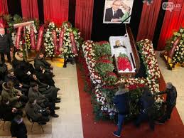 17 сентября кернеса увезли на лечение в берлинскую клинику. Y3yilgxw6vxnvm