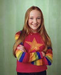 Scarlett Pomers as Kyra Hart on Reba