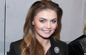 Алина кабаева дала комментарий о скандале с диной авериной фото: Alina Kabaeva Sejchas 2020 Poslednie Novosti Kabaeva Uehala Iz Rossii Irma Stream