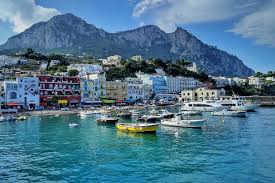 There are generally two kinds of people who visit us at capri: Ein Tagesausflug Nach Capri Frontrowsociety The Magazine