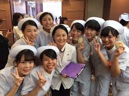 「歯科衛生士　胸」の画像検索結果