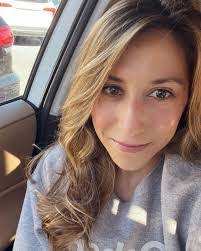 Mallory Chadwick's Instagram, Twitter & Facebook