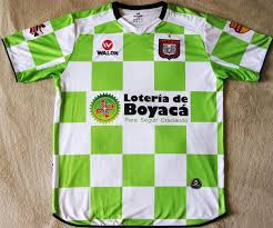 Boyaca chico ⚽ jadval ‣ tartiblash ‣ natijalar ‣ aktyorlar ‣ statistikasi ‣ boyaca chico reytingi ‣ boyaca chico yangiliklar ‣ keyingi o'yinni kuzatib boring ⋘ kolumbiya. Boyaca Chico F C Home Football Shirt 2012