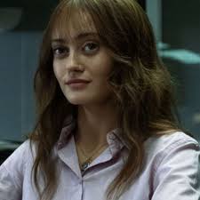 Sweetpea's Ella Purnell life from relationships to Tim Burton role