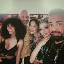 Ένας στους 2 άνδρες θα χάσει. Melina Aslanidoy H Apisteyth Ekplh3h Poy Ths Ekane O Nikos Moytsinas Binteo