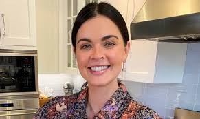 Tamaryn green is one of the most influential south african model with an estimated net worth of $1.5 million. Katie Lee Chef Wiki Age Husband Baby Net Worth Recipes Parents Height Instagram The Cardinal Facts