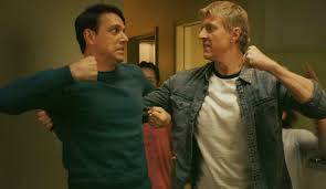 Argumento, personajes, fecha de estreno en netflix. Cobra Kai Temporada 3 Cobra Kai Sera Johnny Lawrence El Nuevo Sensei Del Dojo Miyagi Entretenimiento Caracol Radio